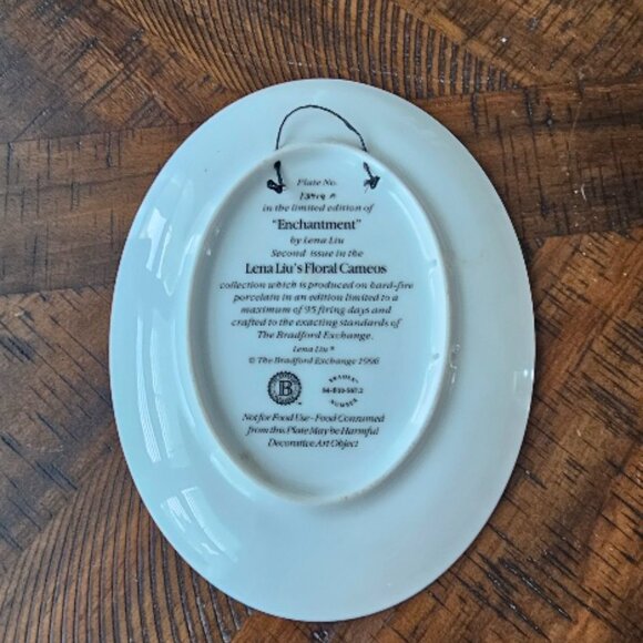Lena Liu Collectible Oval Plate Mint Condition Flowers Floral Cameo Enchantment - Picture 4 of 4
